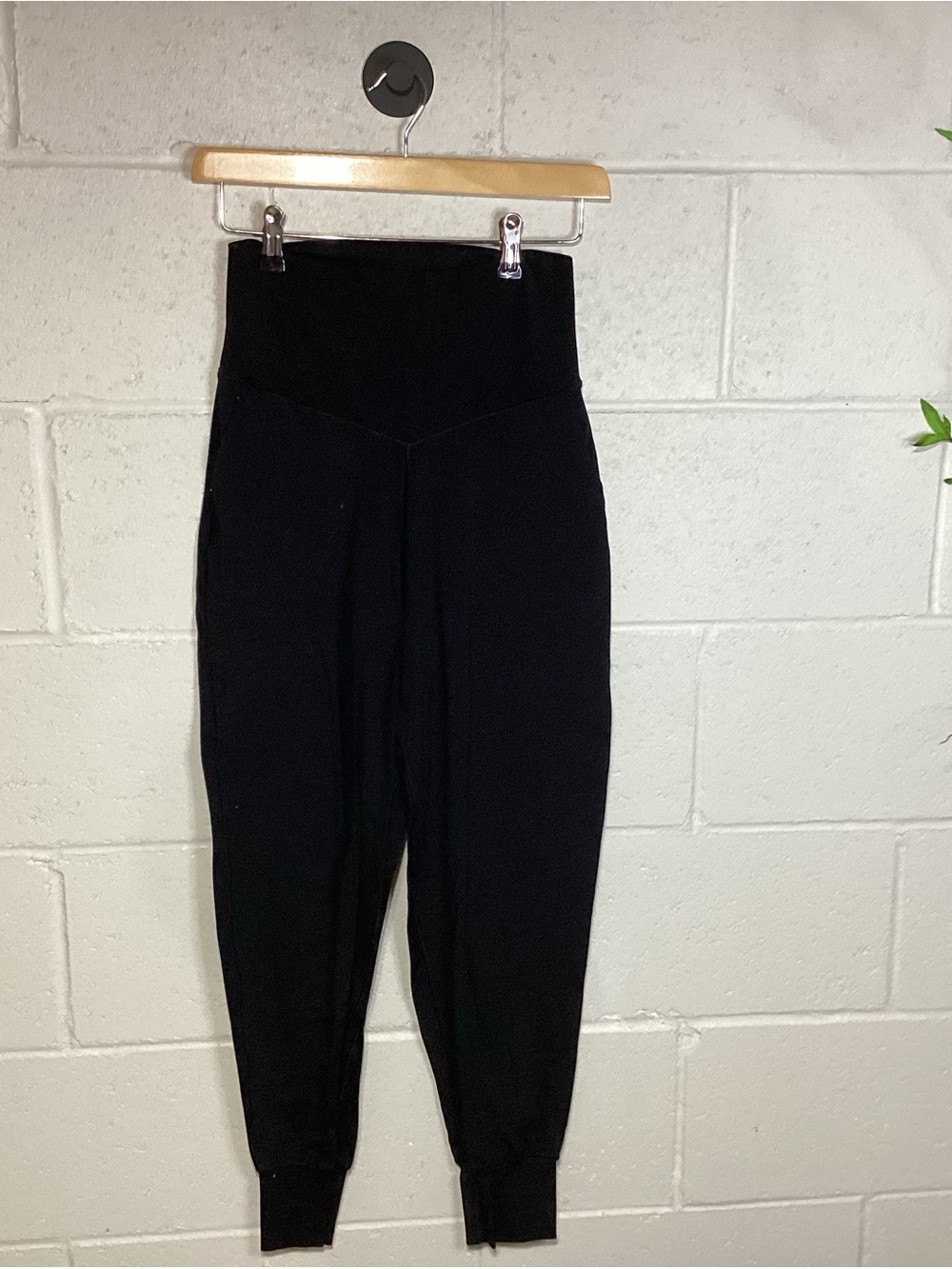 Aerie Black High-Waist Jogger Pants | Soft | Cute Waist!